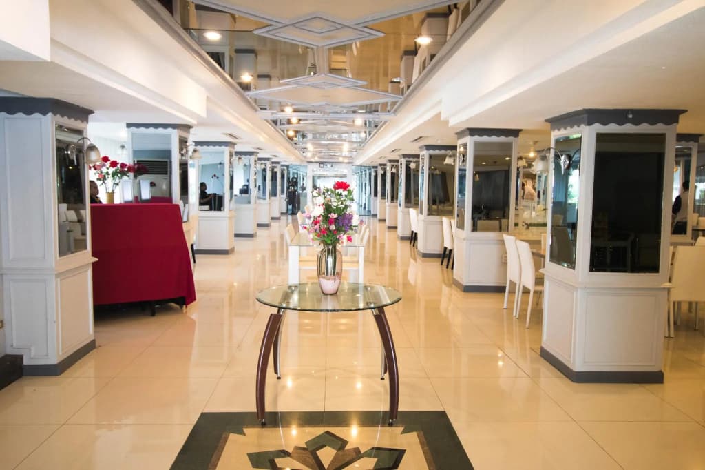 Aunchaleena Grand Hotel - photo 2