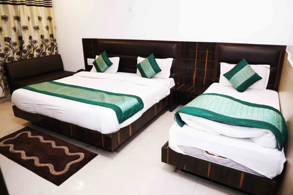 Hotel Kumar Palace - photo 3