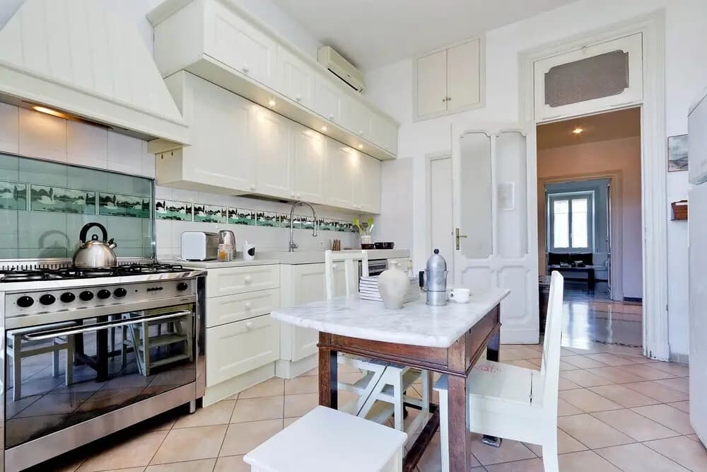 Oslavia Central Apartment - photo 18