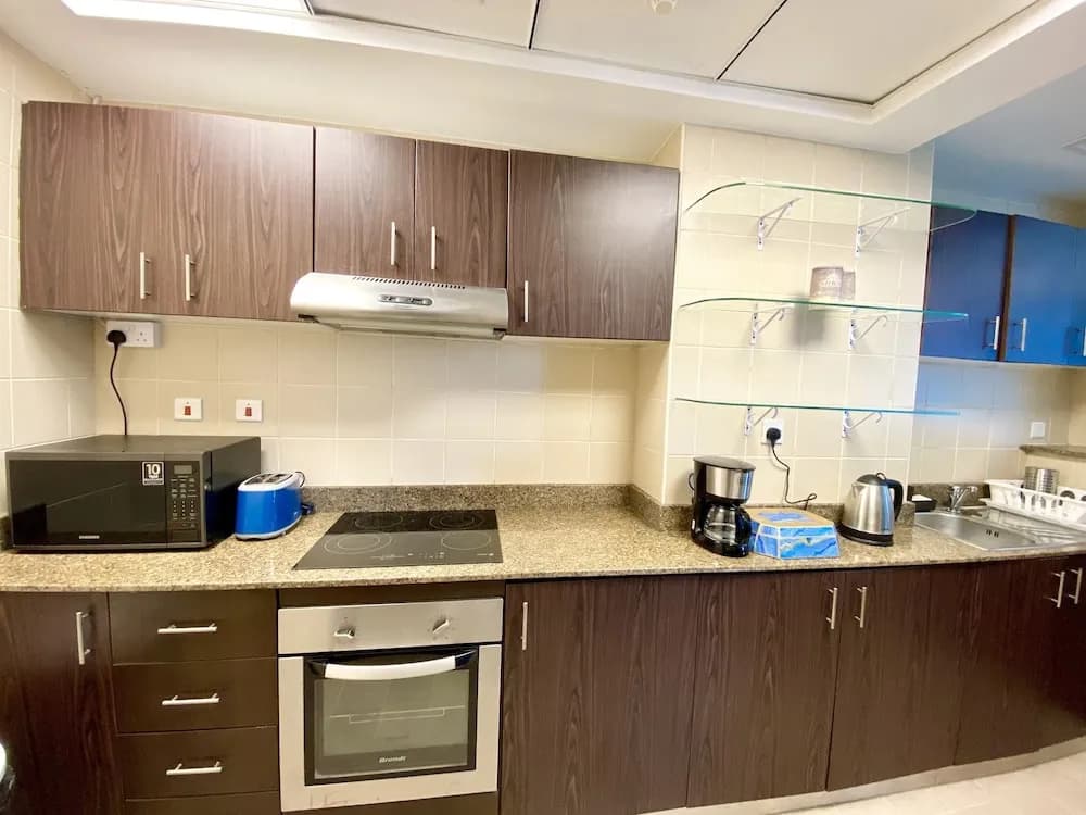 Luxury 2BR Apartment with partial Marina views - photo 12