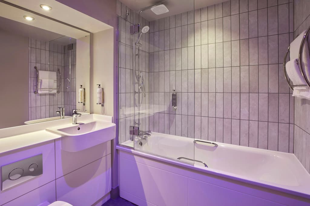 Premier Inn London Hampstead - photo 9