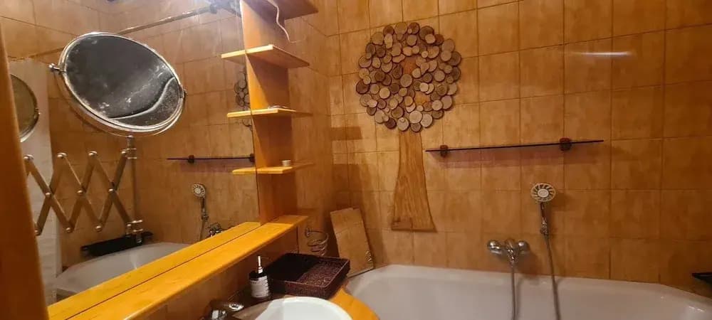 Elegant 2BR Prime Central Location - photo 6