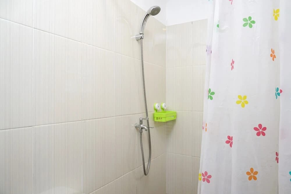 Minimalist Studio 1st Floor at Meruya 8 Puri Kembangan - photo 5