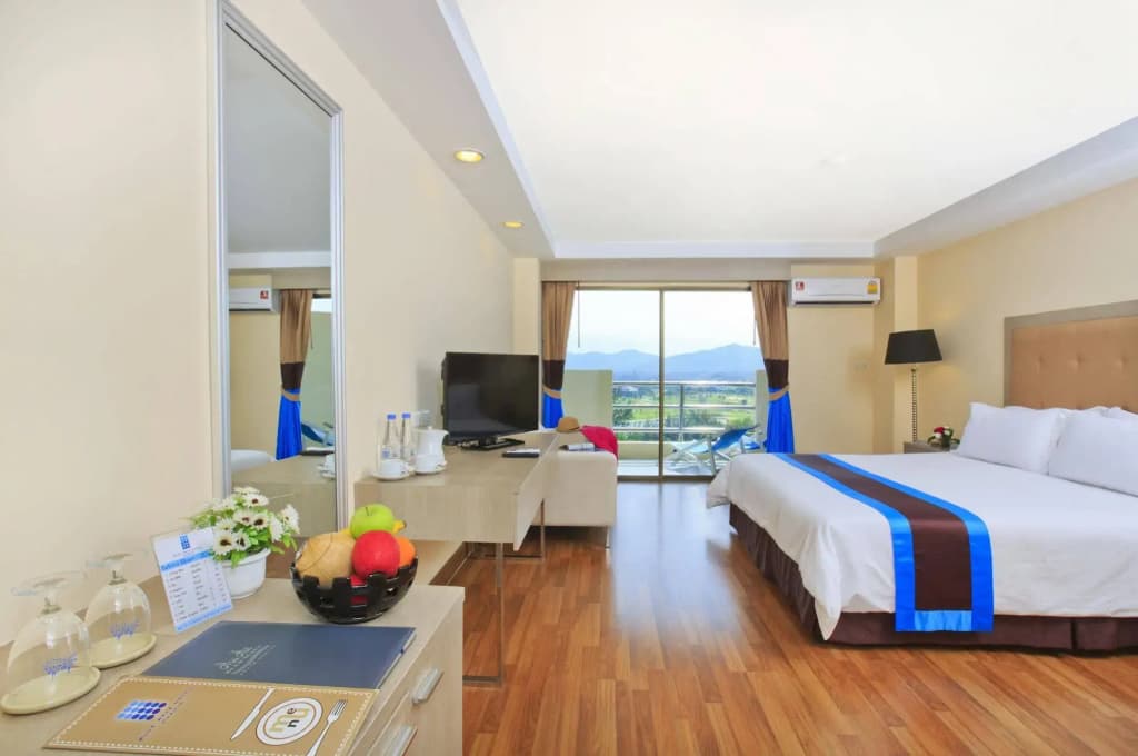 Blue Wave Beach Resort - photo 6