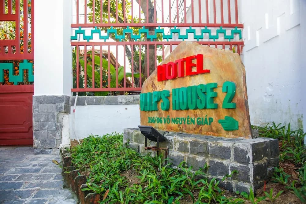 V.I.P's House 2 - main photo