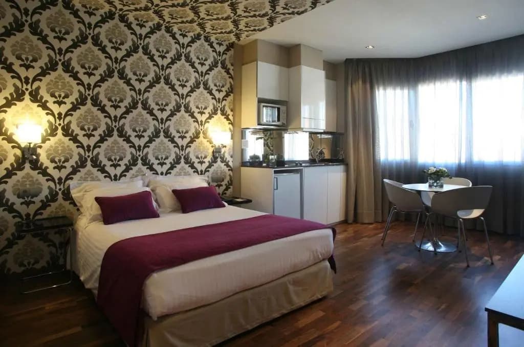 Apartosuites Jardines de Sabatini - photo 5