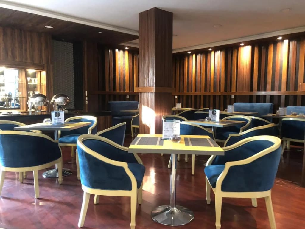 Hotel Aruni Ancol - photo 20