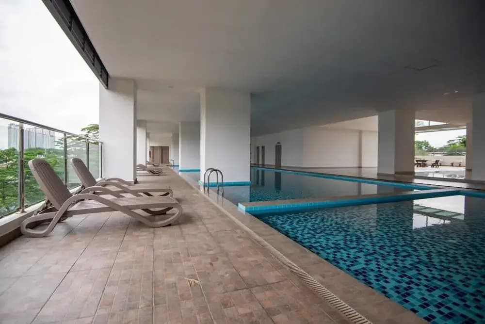 Bright & Modern 3BR Suite, Free Parking - photo 6