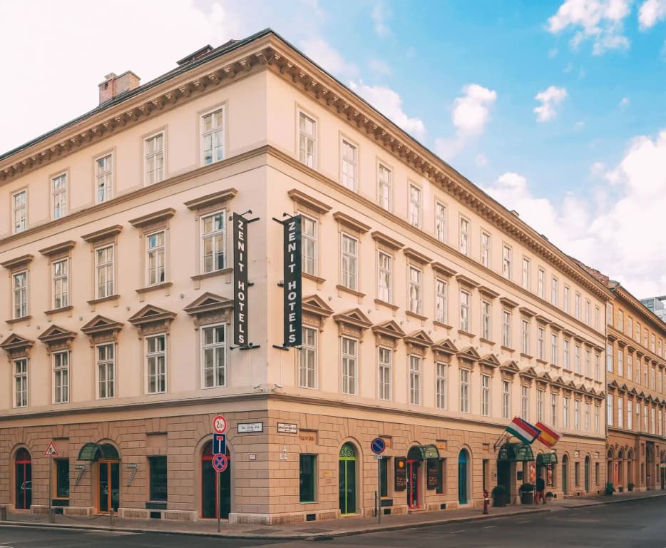 Hotel Zenit Budapest Palace - photo 1