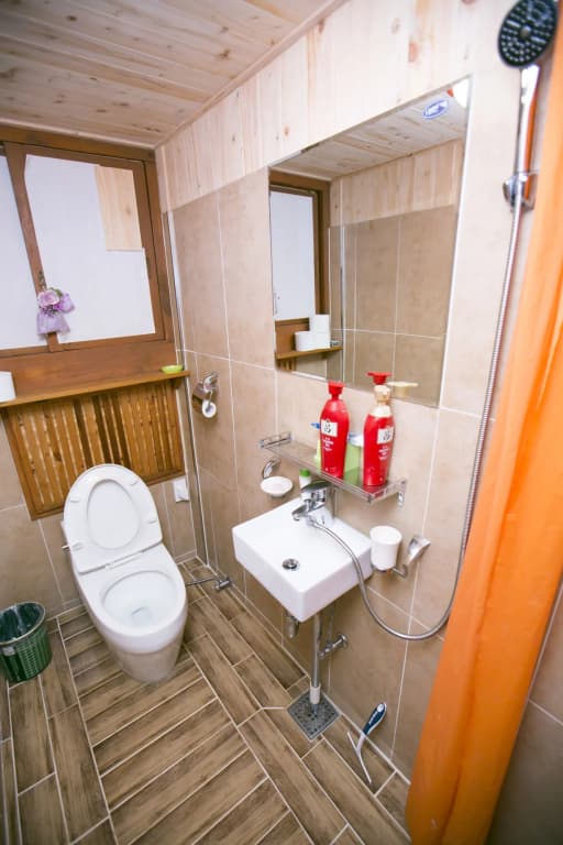 Bukchonmaru Hanok Guesthouse - photo 10