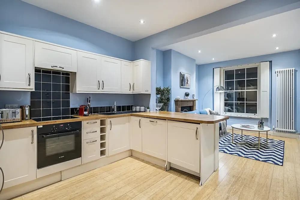 Penryn Apartment - photo 14