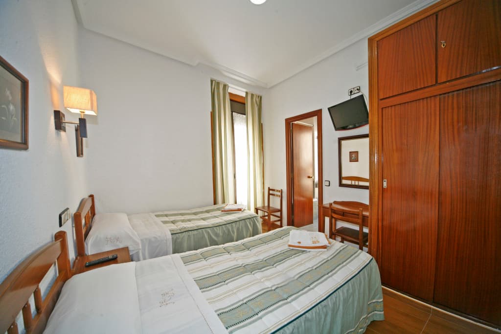 Hostal San Antonio - photo 4