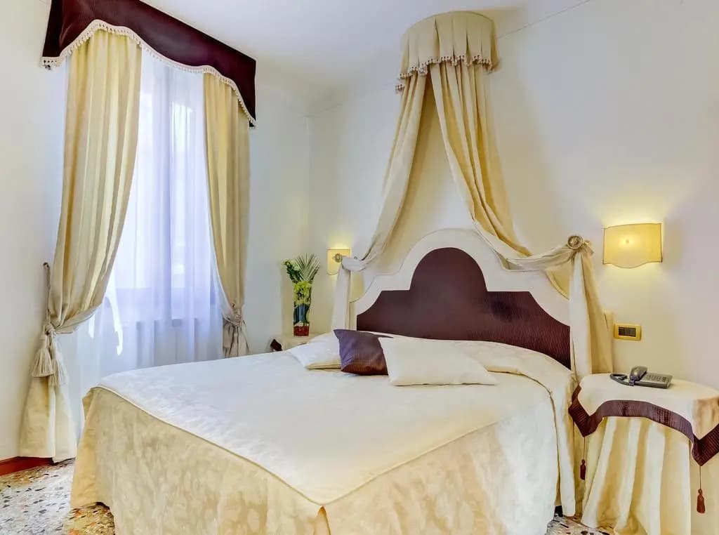 Hotel Hesperia - photo 3