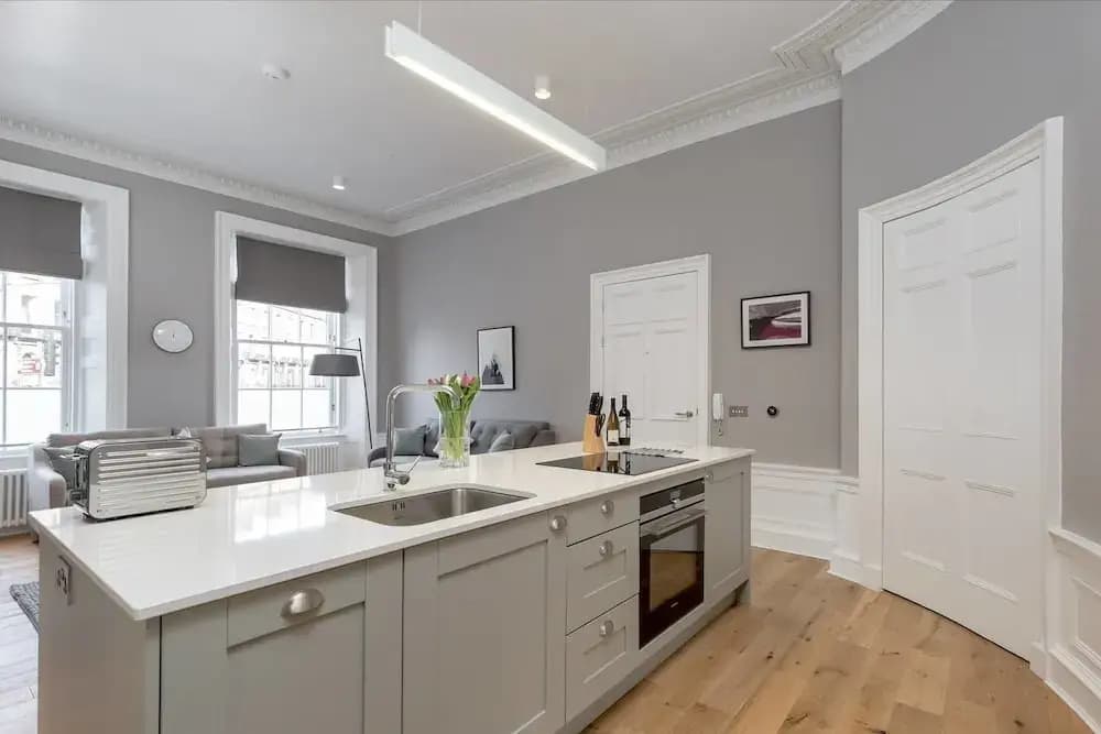 Torphichen Street 5 Star Luxury Apartment - photo 17