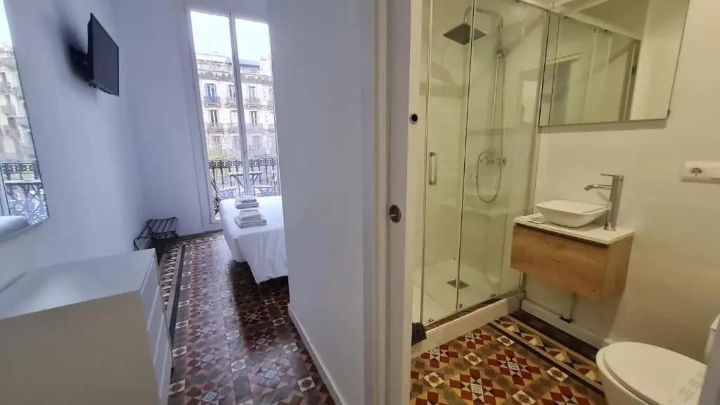 Hostal Eixample - photo 8