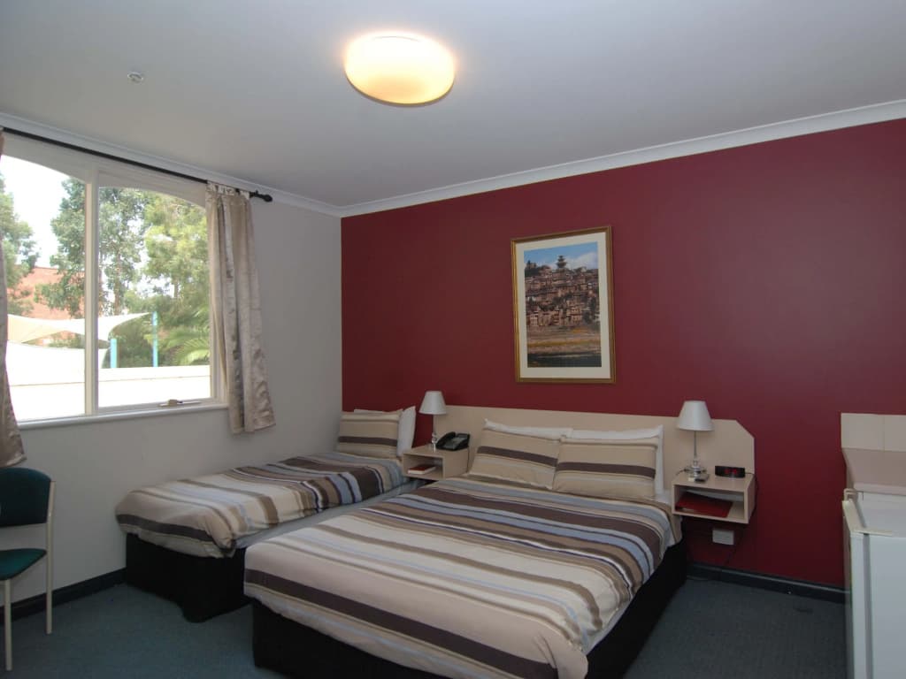 Brunswick Tower Hotel - photo 3
