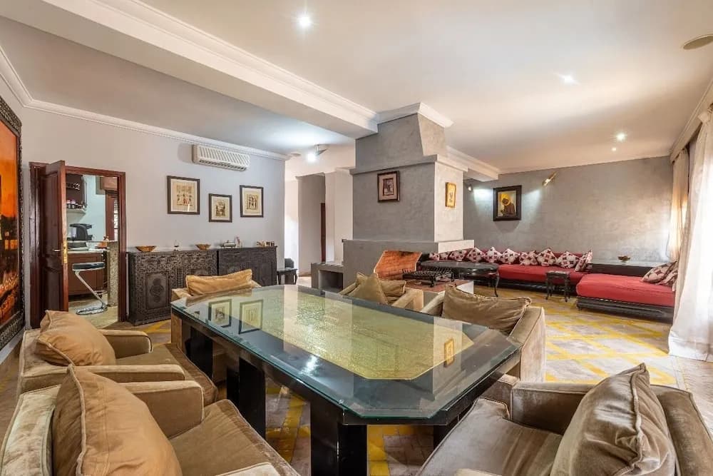Private Villa In Center - photo 15