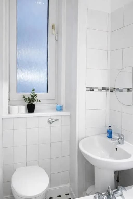 Spacious Easter Road 2BR Apartment - photo 4