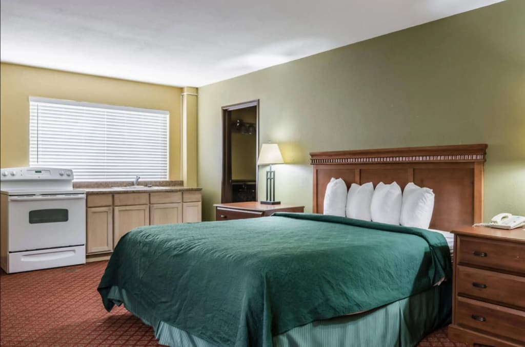 Par Central Motor Inn - photo 3