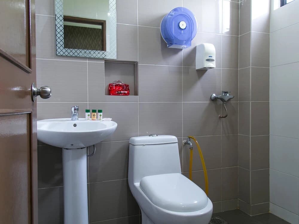 OYO 230 Hotel Pulai - photo 8