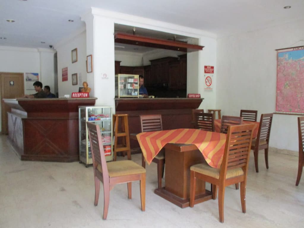 Hotel Maxim Kwitang Jakarta - photo 16