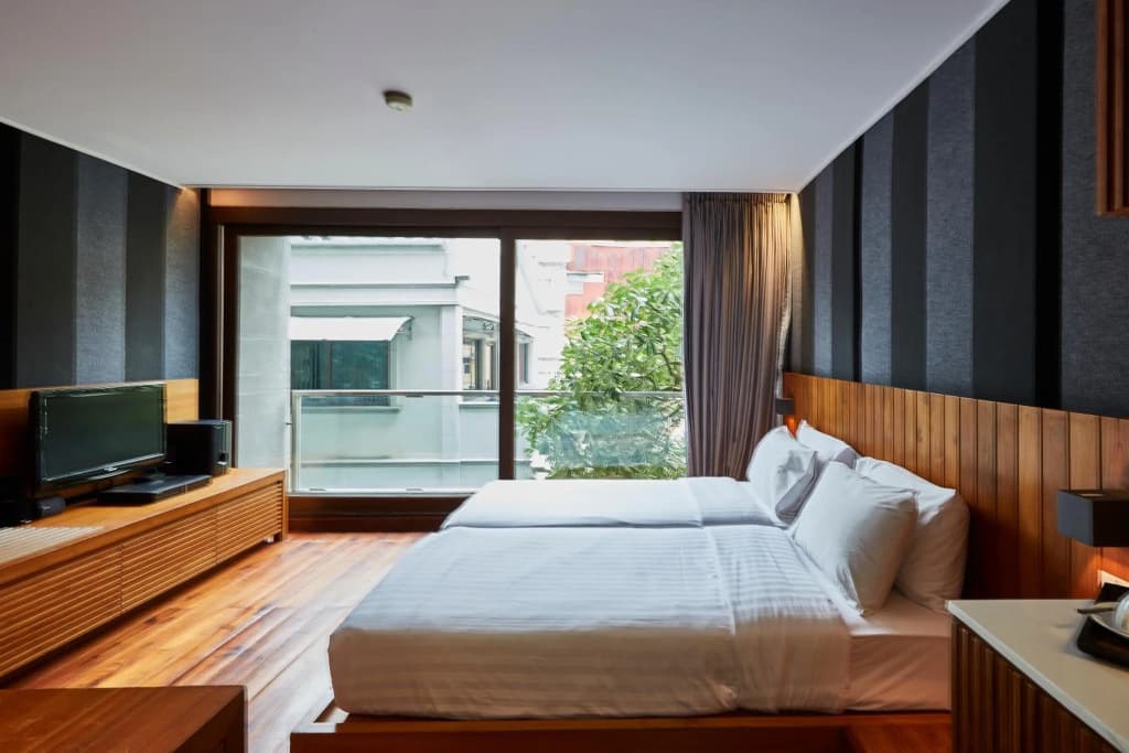 LUXX Langsuan Hotel - photo 33