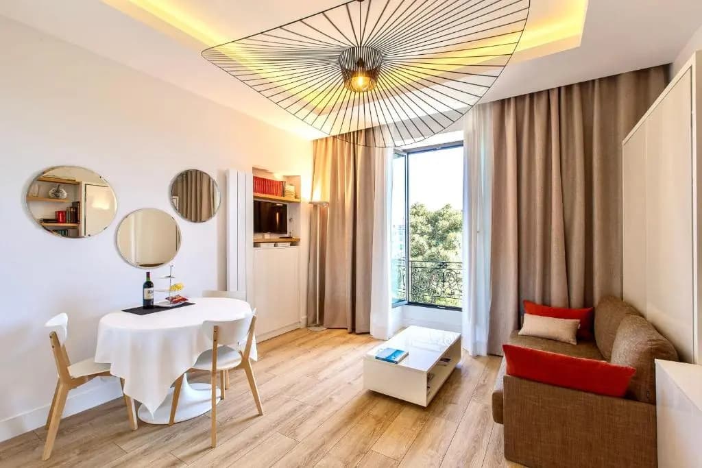 GRAND HÔTEL City Center at 2 minutes walk from the beach - photo 7