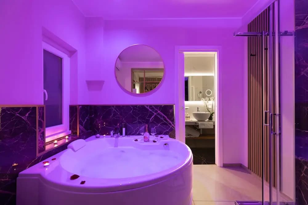 AlbaDea Suite&Jacuzzi - photo 8
