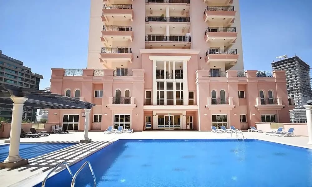 European Building - photo 14
