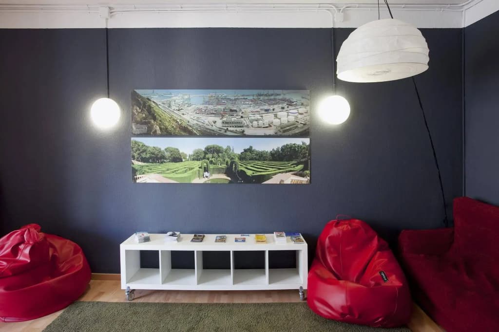 Sant Jordi Hostel Alberg - photo 3