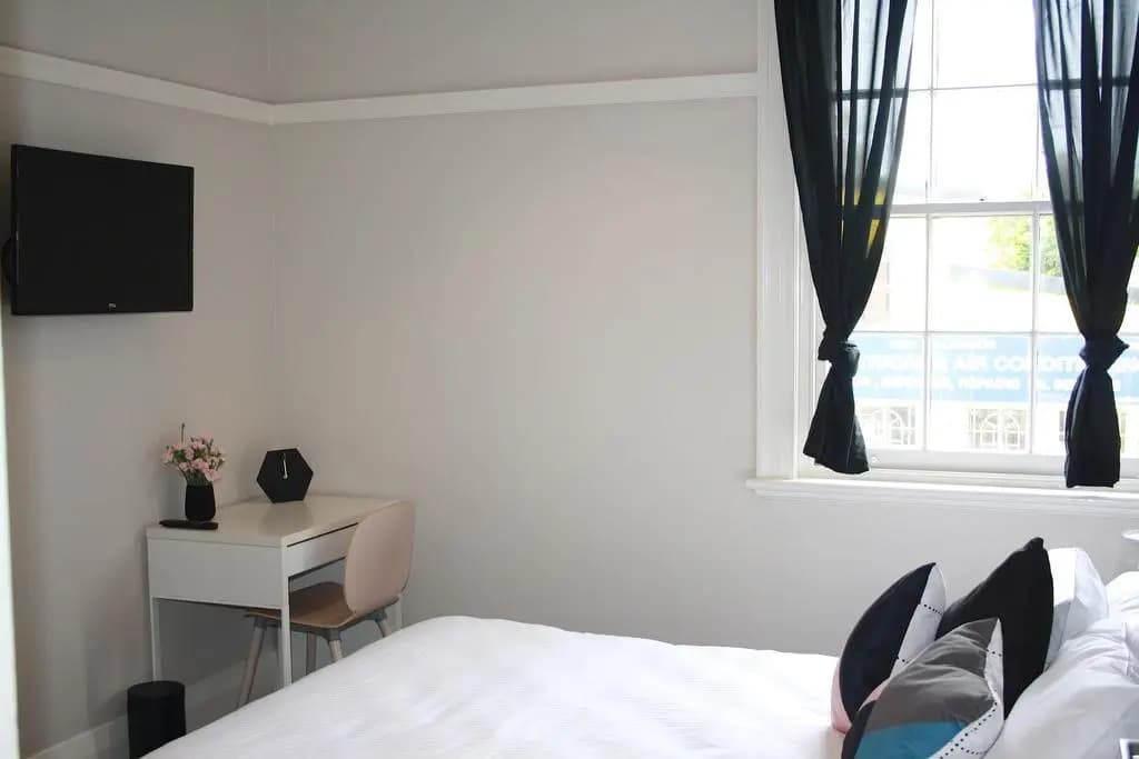 Annandale Hotel - photo 2