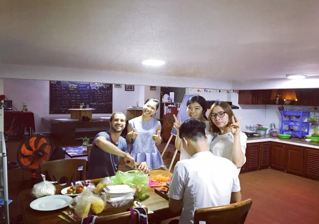 4 Seasons Hostel - photo 21