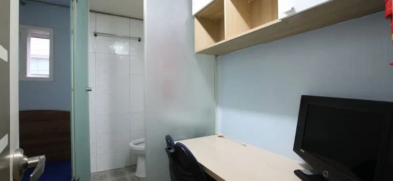 2 Residence - photo 6