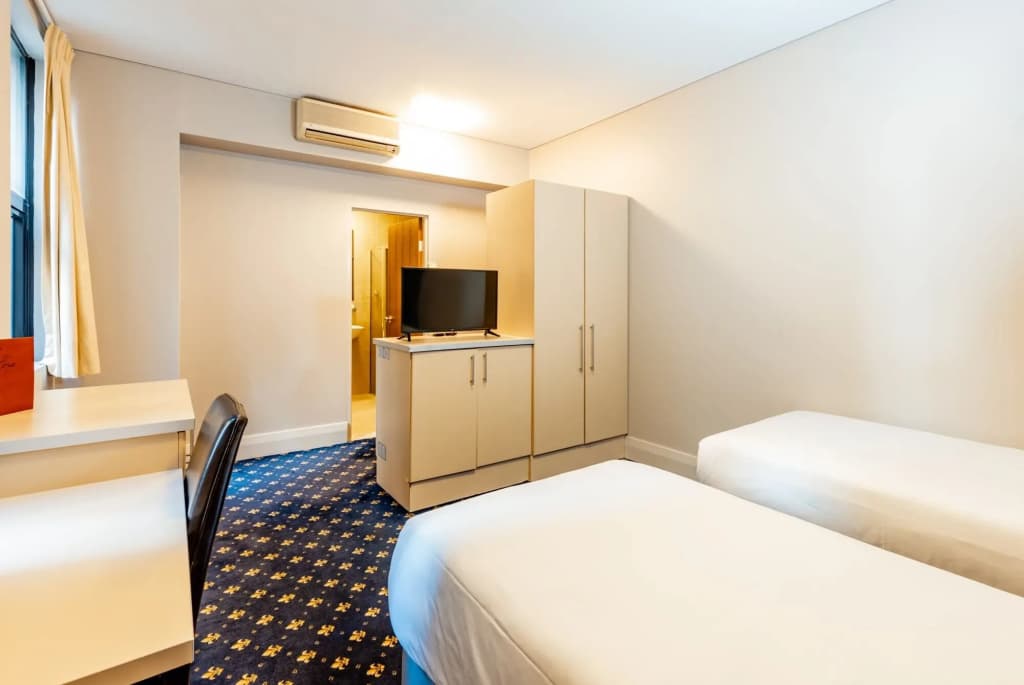 Hotel Coronation - photo 6