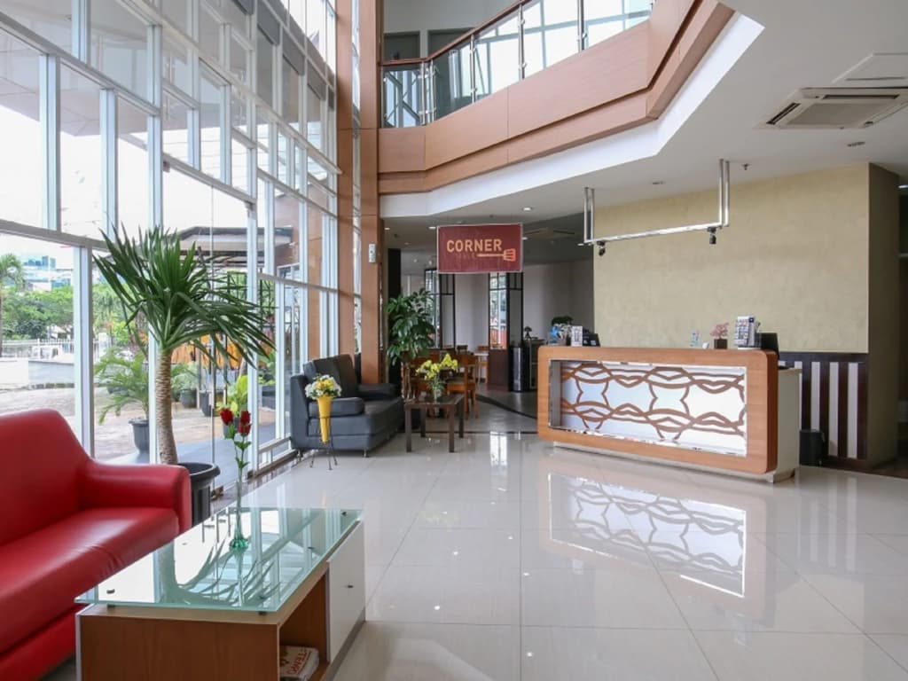 Hotel 88 Kedoya Jakarta - photo 2