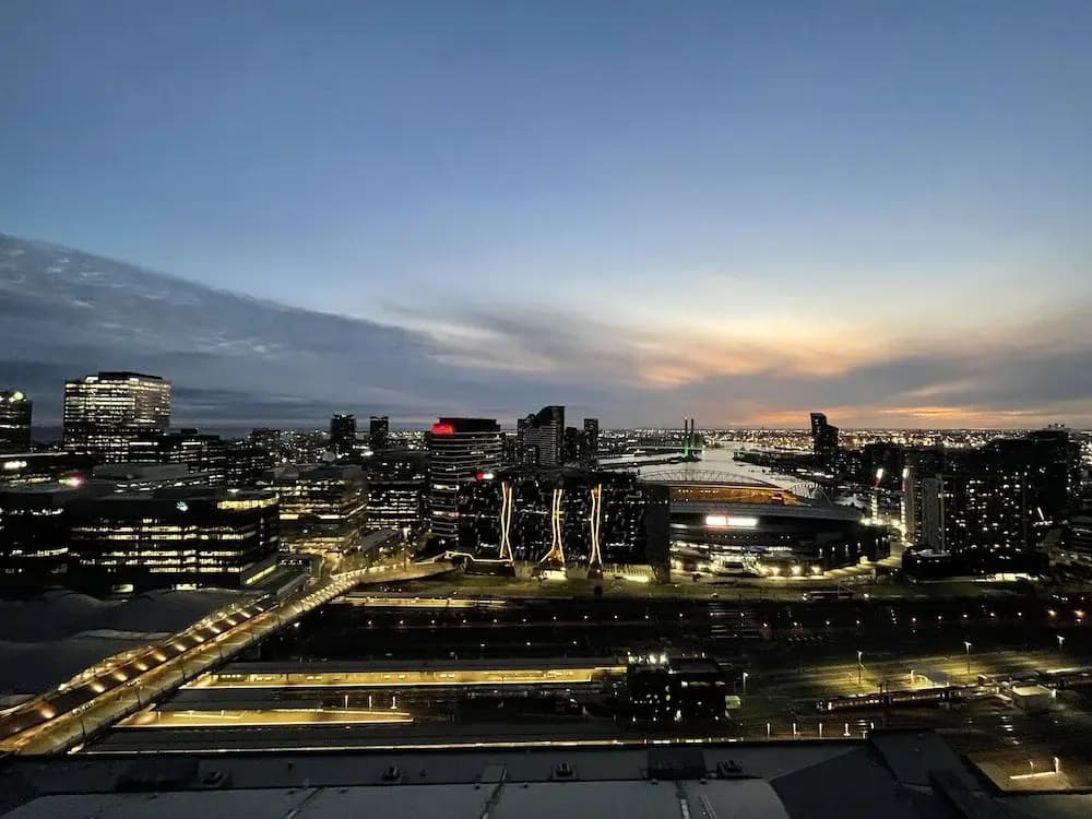 Luxury 2B2B Marvelous View Central Location - photo 25
