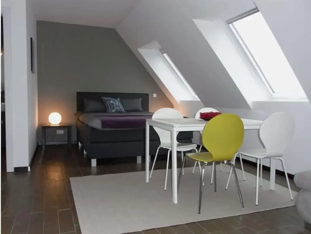 Kunsthaus Apartments - photo 3
