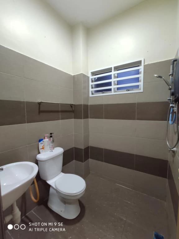MUSLlM ONLY Hospital Sultanah Bahiyah Iris Homestay - photo 6