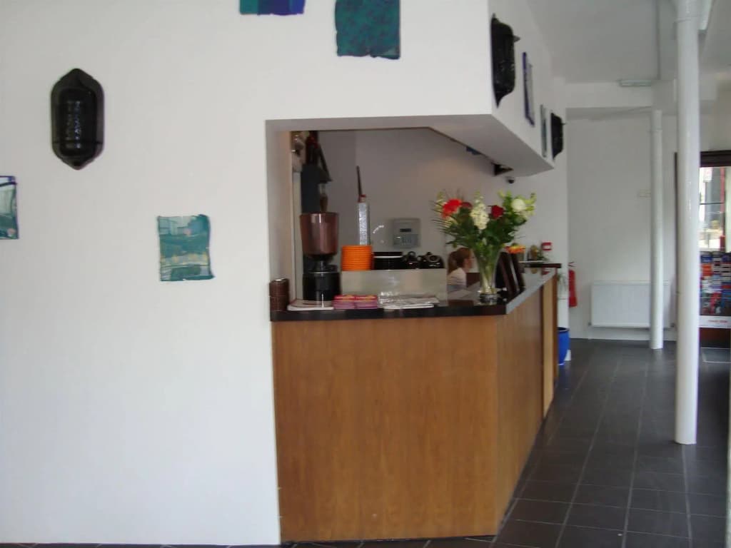 Islington Inn - photo 2