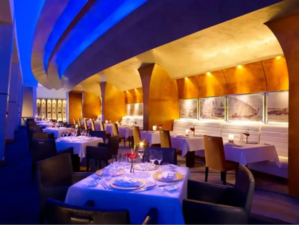 Al Husn Muscat Hotel - photo 4