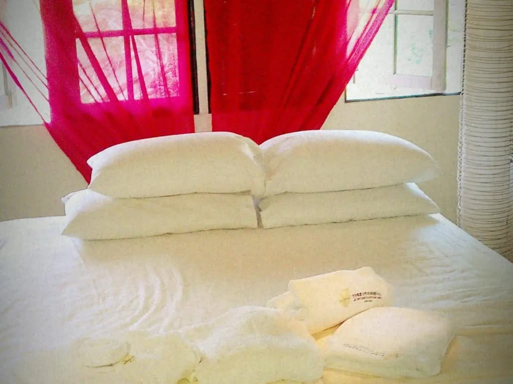 The Secret Sanctuary Boutique Cottage - photo 2