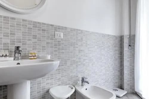 Piazza De Angeli M1 Comfortable Flat With Balcony - photo 8