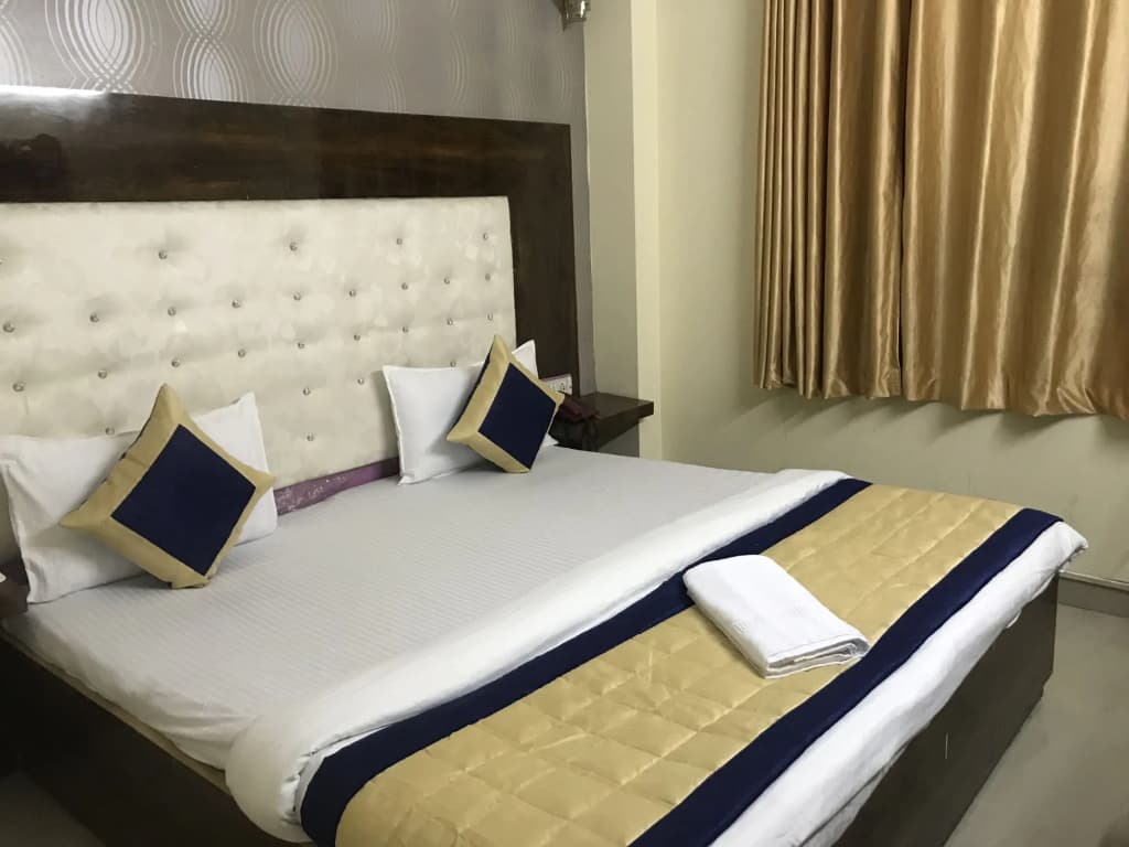 Hotel Aamantran Inn - photo 7