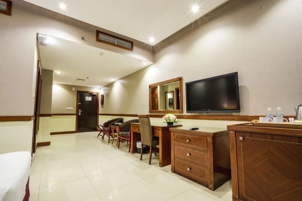 Vendome Plaza Hotel - photo 24
