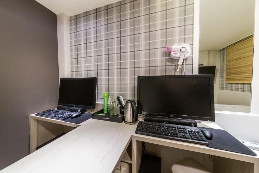 Shine Hotel - photo 7