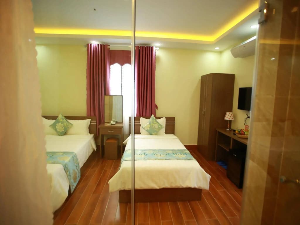 Family Airport Hotel - photo 3