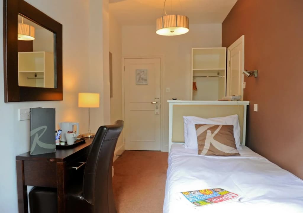 Raglan Hotel - photo 17