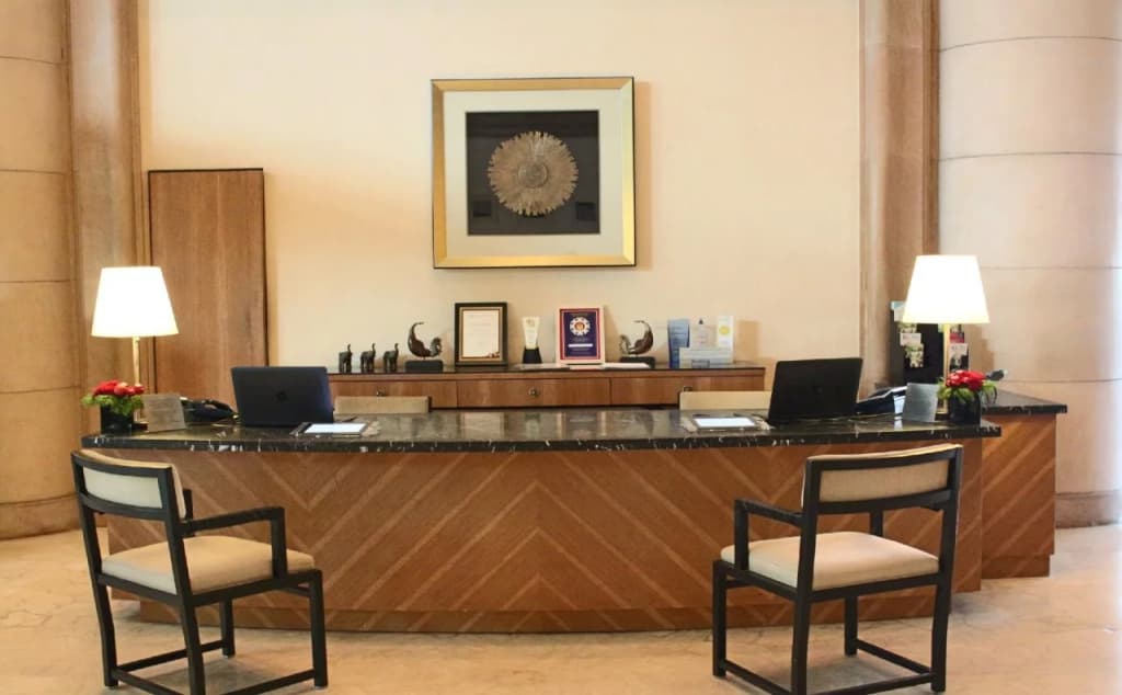 Ambassador Row Hotel Suites by Lanson Place - photo 4