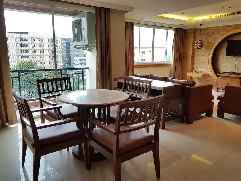 A Large 2 Br - 3 Baths 511 Downtown - photo 13