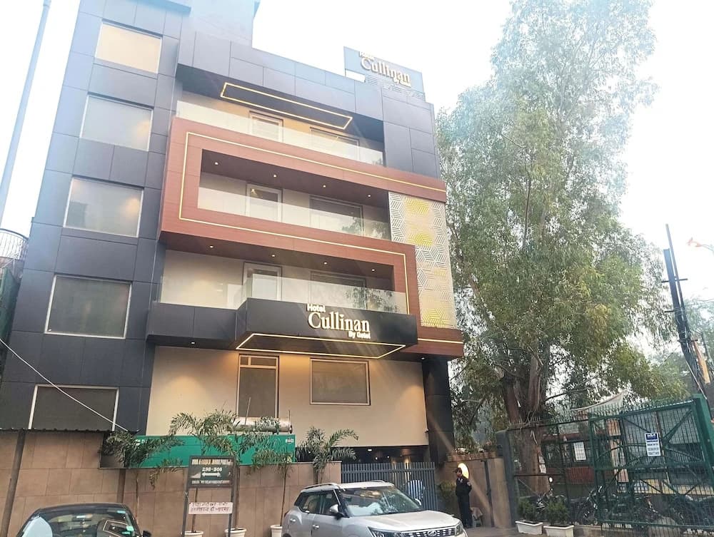 Qotel Signature Coleman Janakpuri - photo 1
